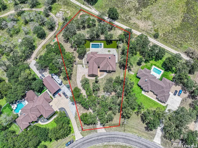 156 WOODLANDS DR La Vernia, TX 78121