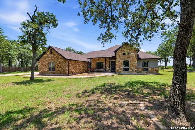 156 WOODLANDS DR La Vernia, TX 78121