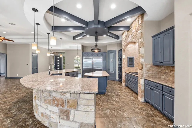 156 WOODLANDS DR La Vernia, TX 78121