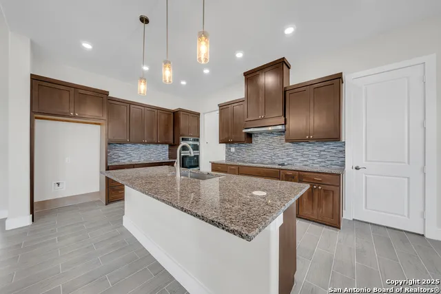 1585 PR 2771 Mico, TX 78056