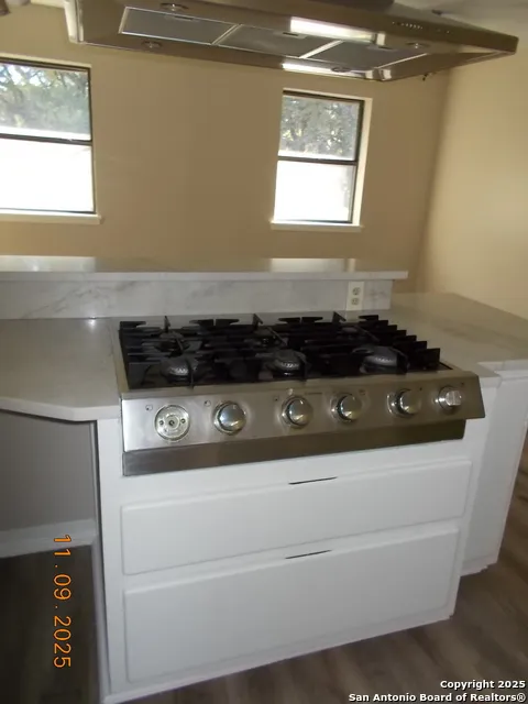1247 Abbotsbury Universal City, TX 78148