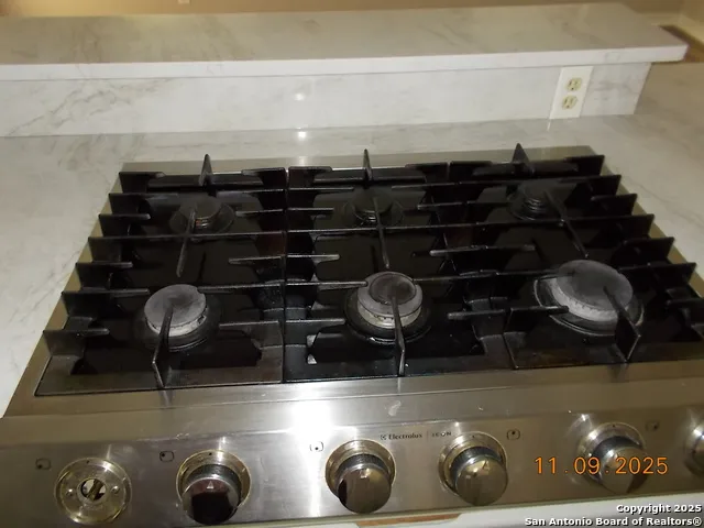 1247 Abbotsbury Universal City, TX 78148