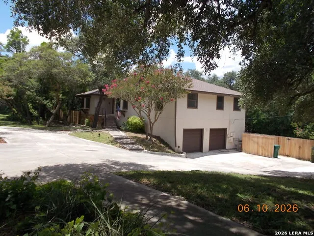 1247 Abbotsbury Universal City, TX 78148