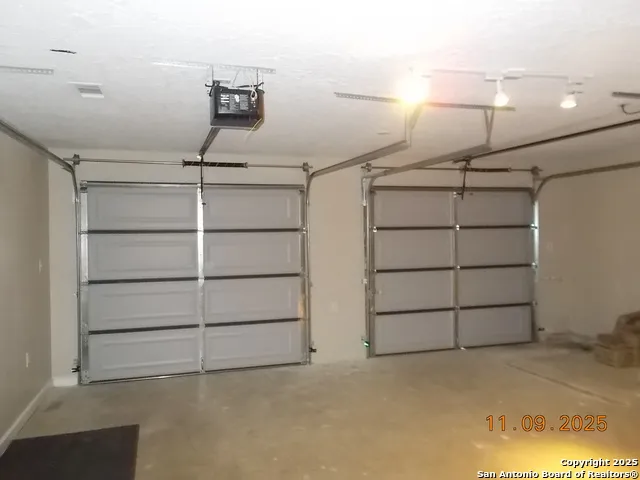 1247 Abbotsbury Universal City, TX 78148