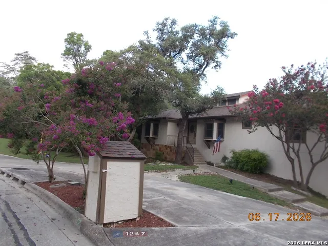 1247 Abbotsbury Universal City, TX 78148