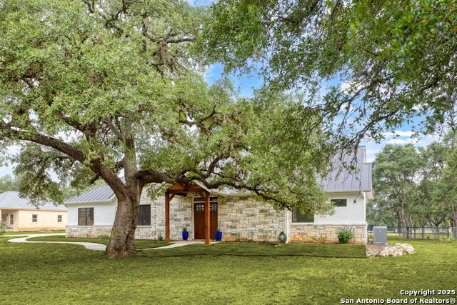 1133 Horseshoe Falls Bandera, TX 78003