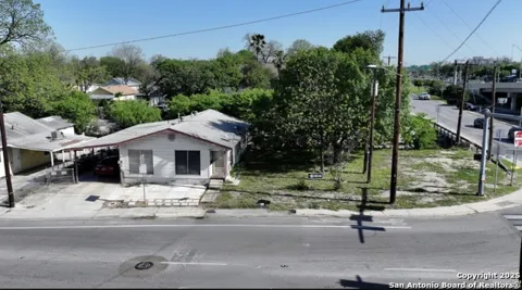 607 W Theo Ave