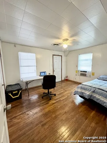607 W Theo Ave San Antonio, TX 78225