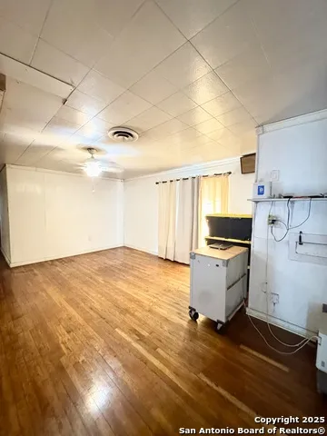 607 W Theo Ave San Antonio, TX 78225