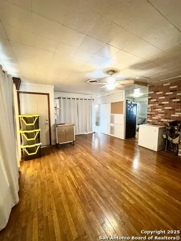 607 W Theo Ave San Antonio, TX 78225