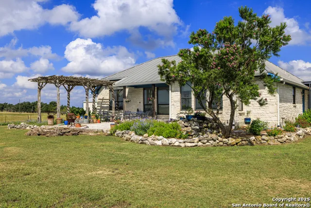 564 Gypsum Mine Road Fredericksburg, TX 78624