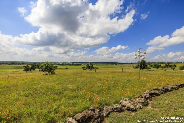 564 Gypsum Mine Road Fredericksburg, TX 78624