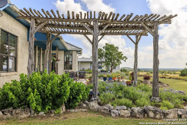 564 Gypsum Mine Road Fredericksburg, TX 78624