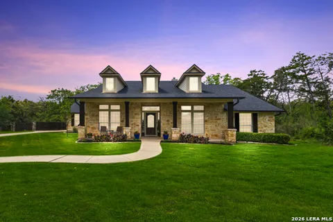 142 Carriage Ct