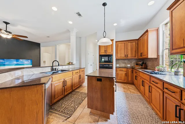 142 Carriage Ct Bastrop, TX 78602