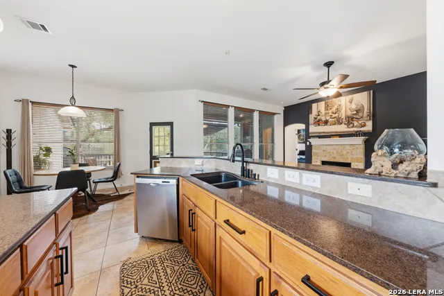 142 Carriage Ct Bastrop, TX 78602