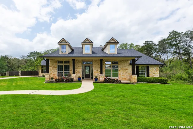 142 Carriage Ct Bastrop, TX 78602