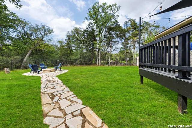 142 Carriage Ct Bastrop, TX 78602