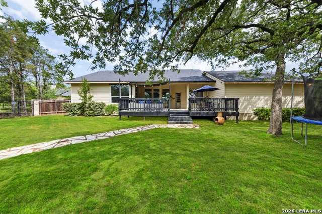142 Carriage Ct Bastrop, TX 78602