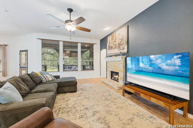 142 Carriage Ct Bastrop, TX 78602