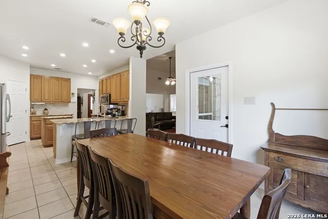 707 Oakridge Ln Pipe Creek, TX 78063