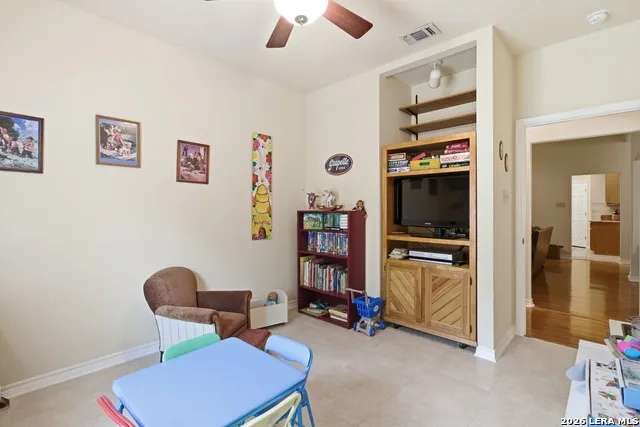 707 Oakridge Ln Pipe Creek, TX 78063