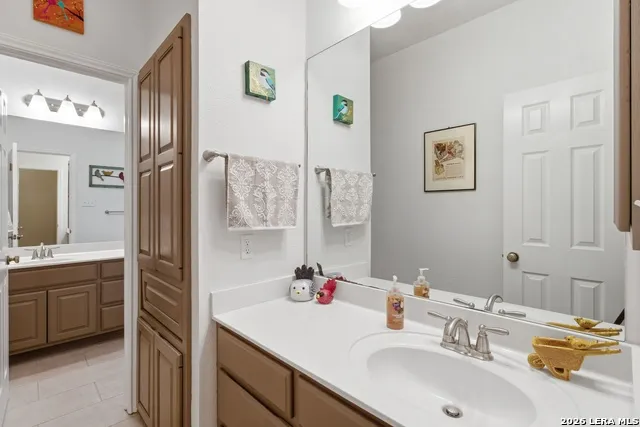 707 Oakridge Ln Pipe Creek, TX 78063