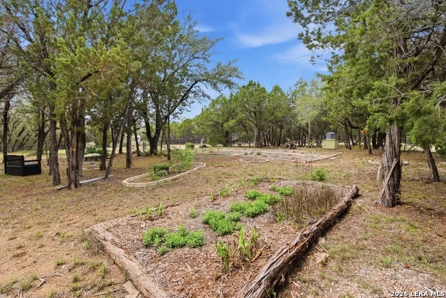 707 Oakridge Ln Pipe Creek, TX 78063