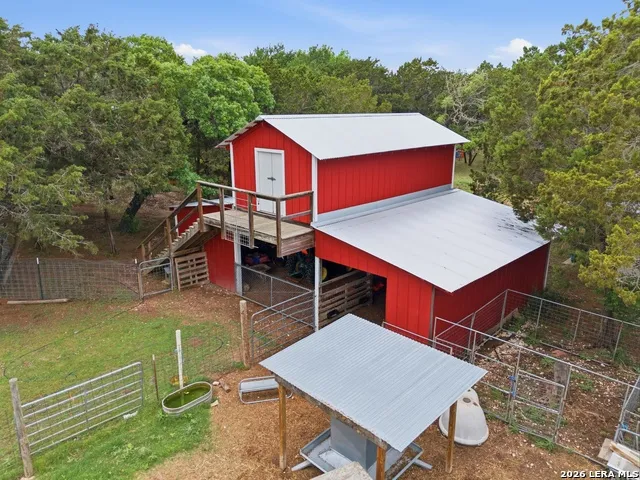 707 Oakridge Ln Pipe Creek, TX 78063