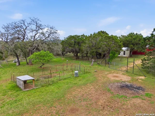 707 Oakridge Ln Pipe Creek, TX 78063