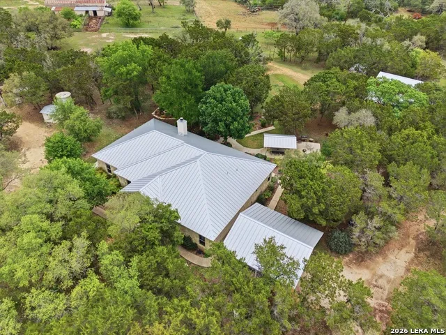 707 Oakridge Ln Pipe Creek, TX 78063