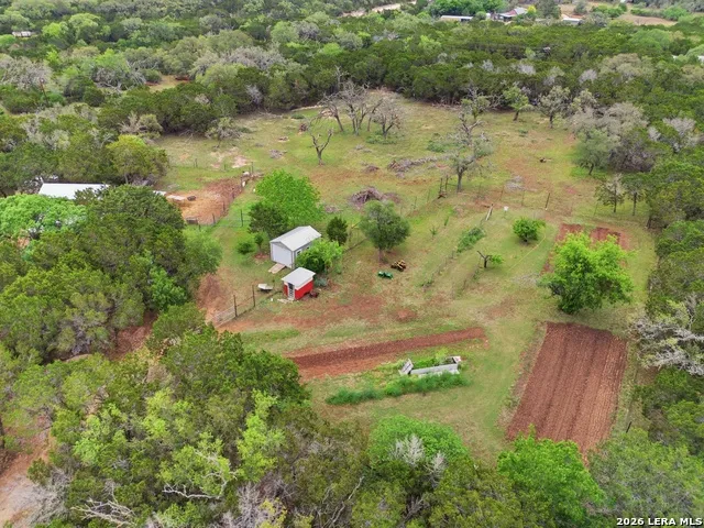 707 Oakridge Ln Pipe Creek, TX 78063