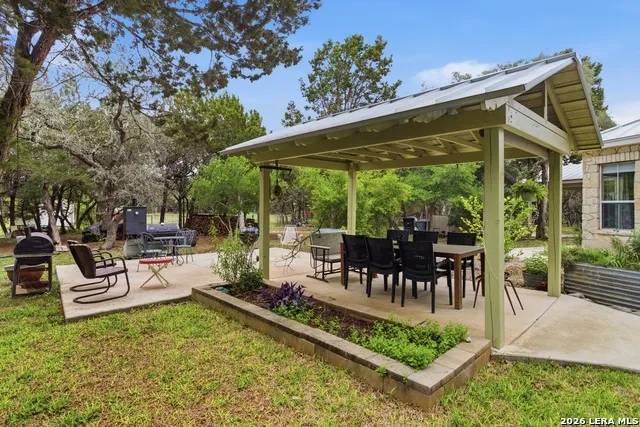 707 Oakridge Ln Pipe Creek, TX 78063