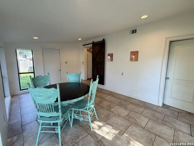 2536 University San Angelo, TX 76904