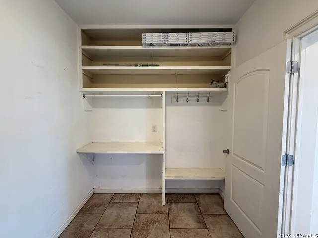 2536 University San Angelo, TX 76904