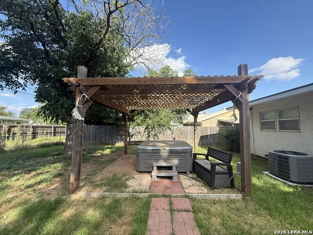 2536 University San Angelo, TX 76904