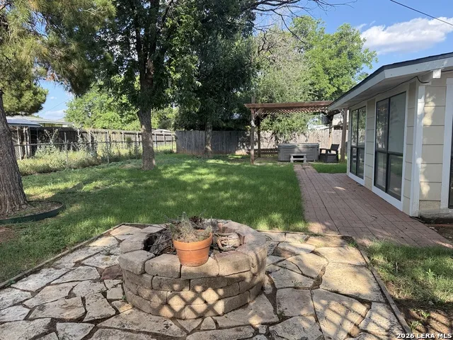 2536 University San Angelo, TX 76904