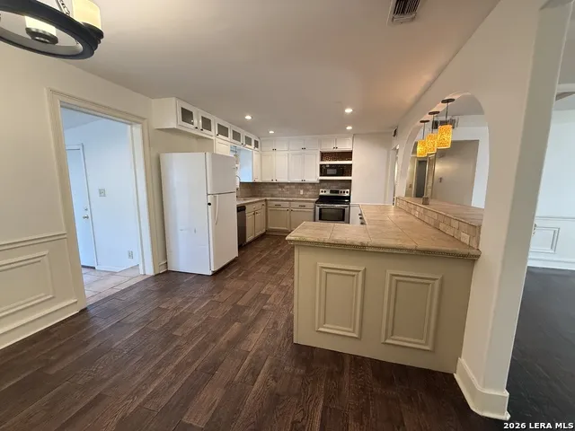 2536 University San Angelo, TX 76904