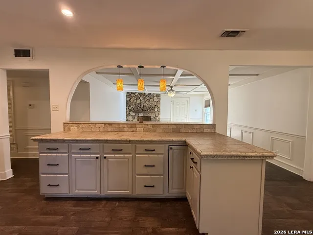 2536 University San Angelo, TX 76904