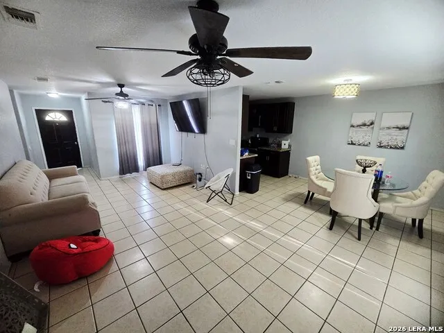 1045 Lazar Eagle Pass, TX 78852