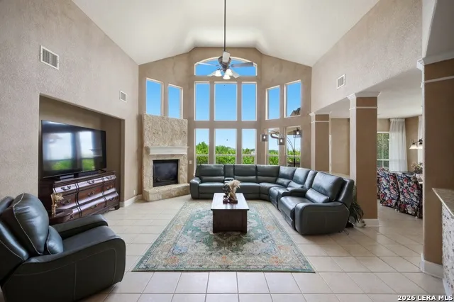 13118 SPRING RUN Helotes, TX 78023