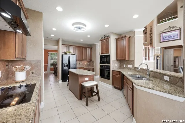 13118 SPRING RUN Helotes, TX 78023