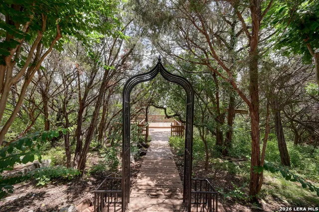 13118 SPRING RUN Helotes, TX 78023
