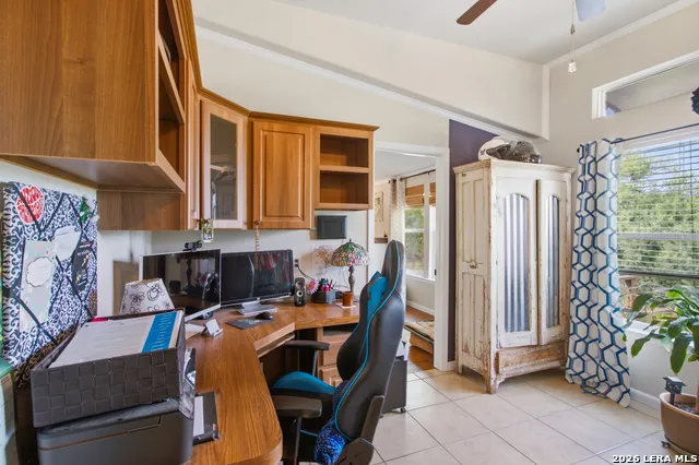 443 OAK HILLS RD Pipe Creek, TX 78063