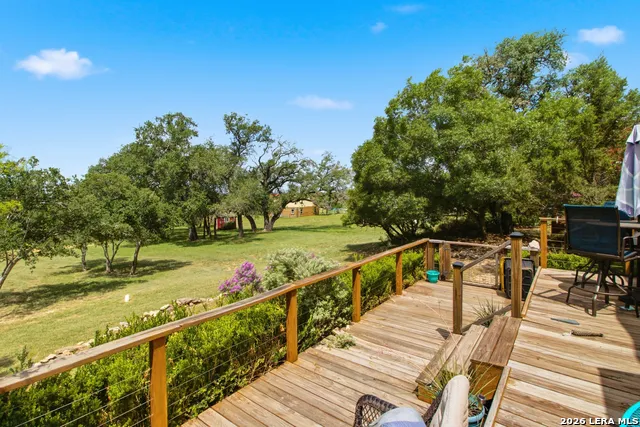 443 OAK HILLS RD Pipe Creek, TX 78063