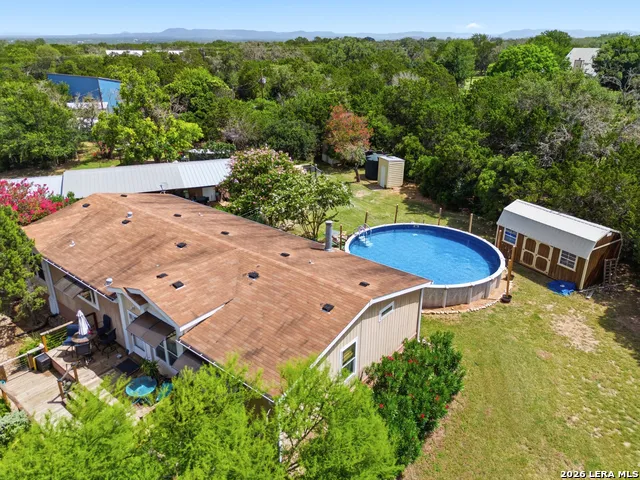 443 OAK HILLS RD Pipe Creek, TX 78063