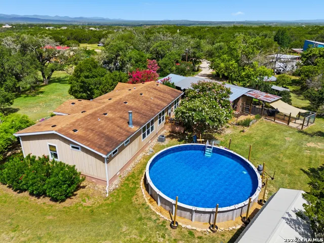 443 OAK HILLS RD Pipe Creek, TX 78063