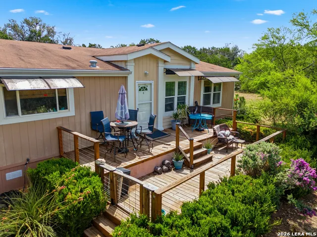 443 OAK HILLS RD Pipe Creek, TX 78063
