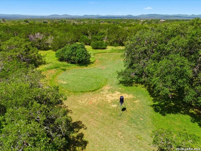 443 OAK HILLS RD Pipe Creek, TX 78063