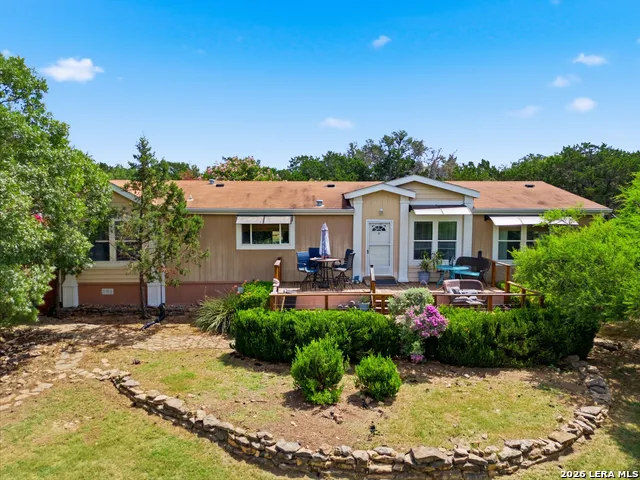 443 OAK HILLS RD Pipe Creek, TX 78063